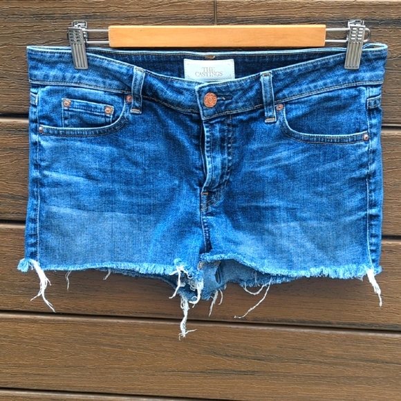 Aritzia The Castings Mid Rise Blue Denim Cut Off Shorts -Size 32 Great Condition - Picture 2 of 9